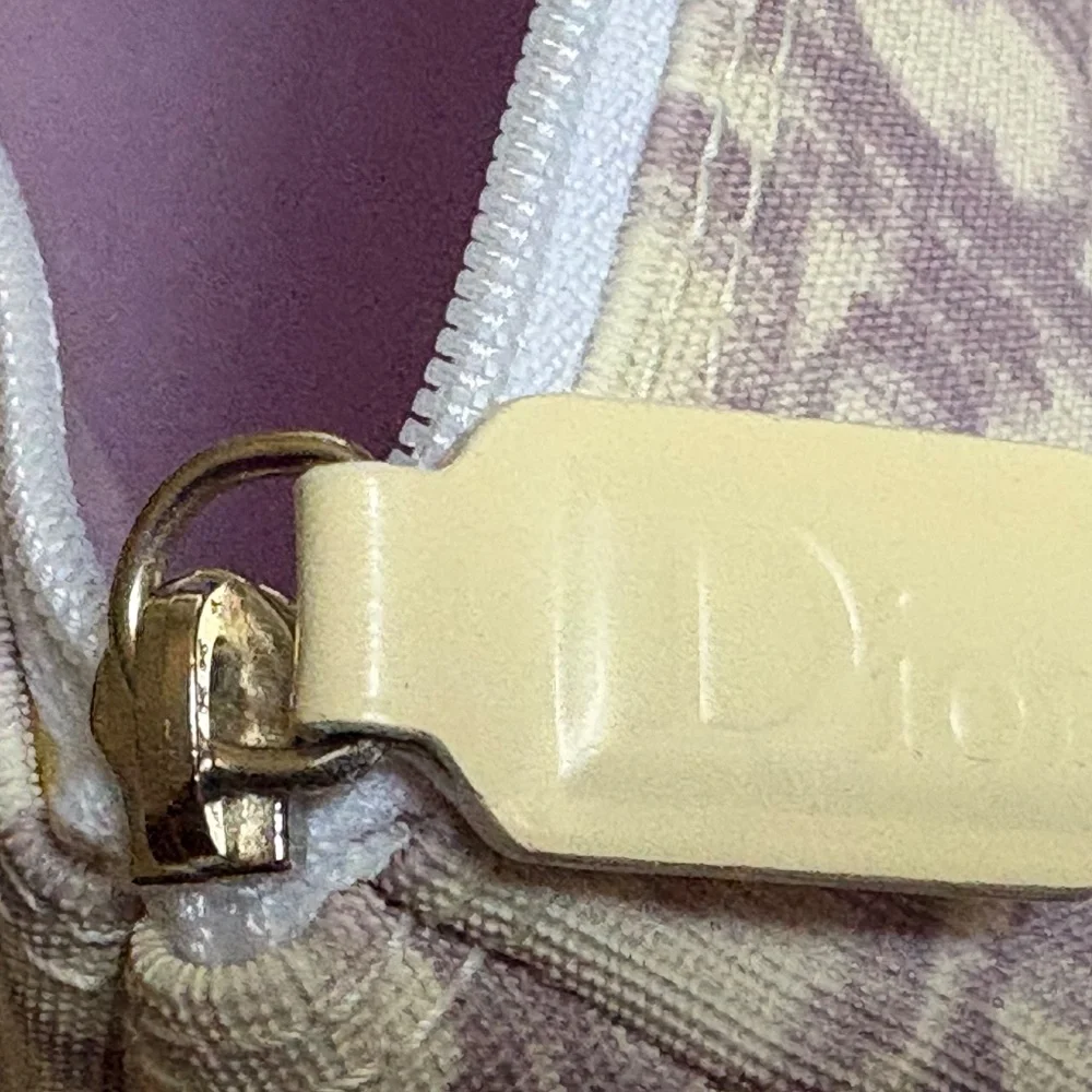 Dior Pouch - Picture 4 of 12